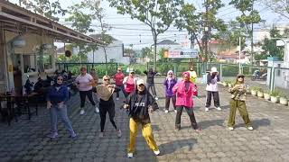 Download lagu SUGES - DJ Geleng Geleng / Senam Kreasi / Ellysha mp3 Download lagu SUGES - DJ Geleng Geleng / Senam Kreasi / Ellysha mp3