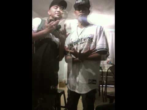 Cobe and Zega- Escribiendo a escondias