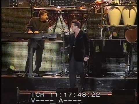 Luis Miguel - Mujer De Fuego (Live 2010)