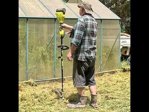 E26 Nuovo decespugliatore a batteria da 36 V o ripara quello vecchio a benzina