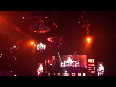 Fall  - Justin Bieber Believe Tour (Edmonton, Canada)