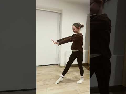 #Gimnastyka Sportowa      Tutorial na salto machowe ￼￼