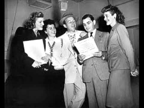 Bing Crosby & Andrews Sisters - Don't Fence Me In 1944 Vic Schoen's Orchestra