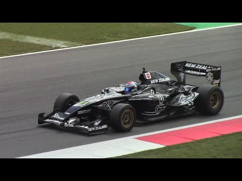 2x Panoz DP09B Superleague Formula - Screaming 750hp V12's!