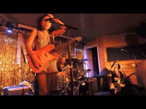 Skinny Girl Diet @ Moth Club (Part 2) 03/12/16