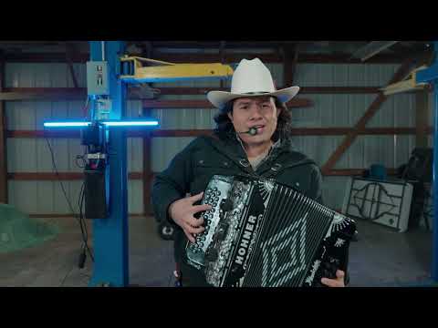 El jefe de la sierra.   Los chapulines de la sierra