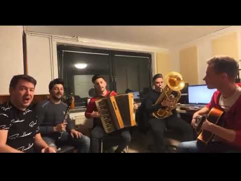 Mladi korenjaki (Die Jungen Helden) - Slovenski vojak (Ansambel Mira Klinca) #live