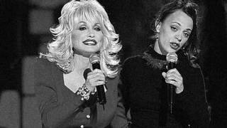Dolly Parton &amp; Mindy Smith - Jolene (HD Audio 2003)