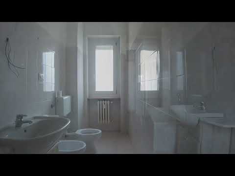 Trilocale in vendita a Gassino Torinese in Strada della Ressia, 2