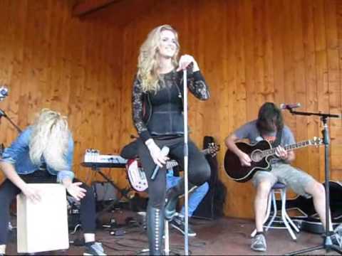 Gábina Gunčíková - Se mnou leť Nošovice 31.8. 2013