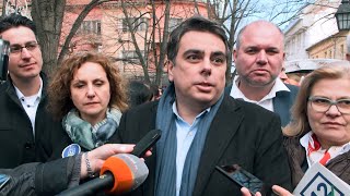 Асен Василев: "Ще продължим да вдигаме доходите на хората"