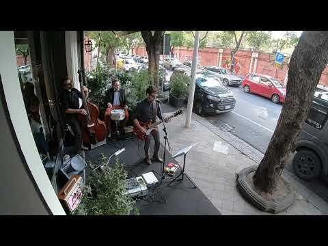 SVENTURAS - A hard days night (acoustic version) live La Capannina