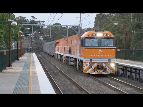 Diesel locomotives NR30 & NR31 - Inaugural run of the "GREAT SOUTHERN" - Thornleigh - December 2019.