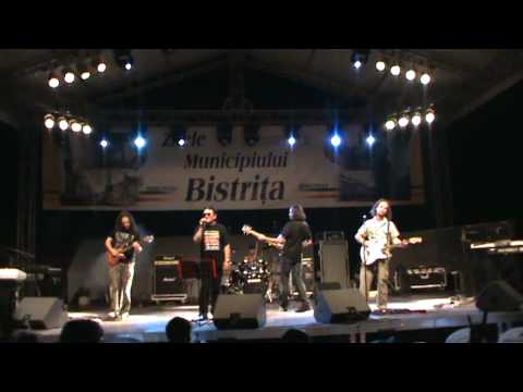 Prefix 990 - Sharp Dressed Man ~ [Zilele Bistritei 2010].MPG