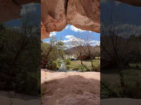 Las Galerías - Paseo natural en Cerro Colorado, provincia de Córdoba, República Argentina.