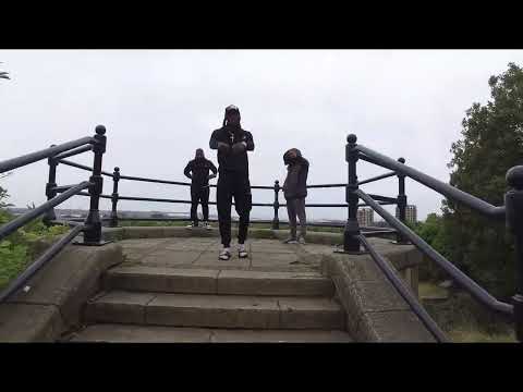 Bobby Trixx ft  Roderick -Streets ( Official Video )