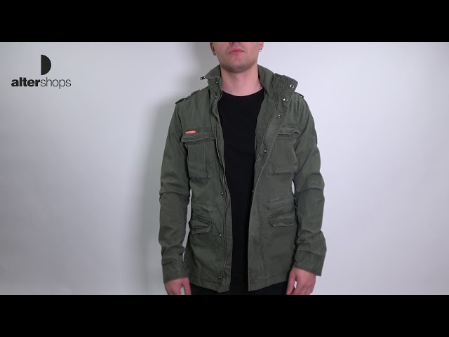 Vídeo relacionado con Superdry Chaqueta con capucha esencial desteñida para hombre con logotipo, M