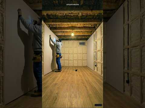 I Built a Fully Functional Underground Survival Bunker From Scratch😱.