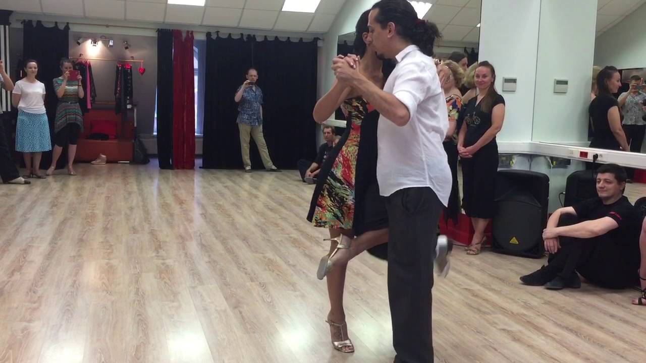 Review: "Gancho" Juan Alba y Mariana Soler