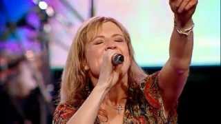Hillsong Portuguese - Mighty To save songs