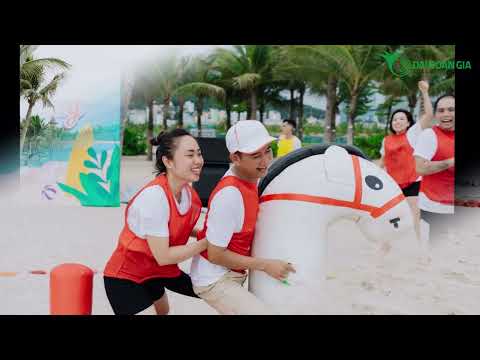 Team Building tại bãi biển Hạ Long | Đại Đoàn Gia Group