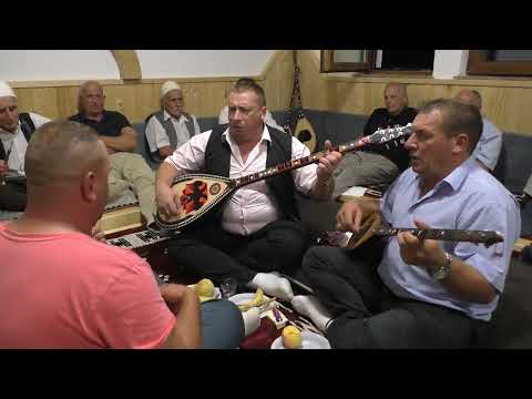 Ali Krasniqi me djem e nipa - "Kenge Folklorike Shqiptare"