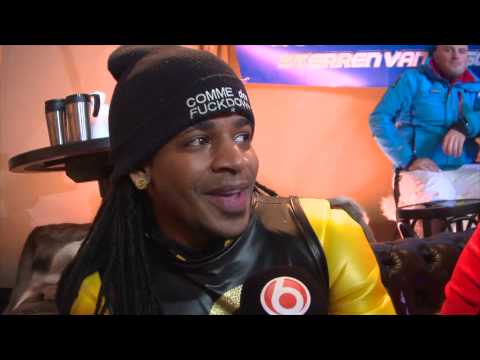 Keizer zit er lekker in na sprong 1 | Vliegende Hollanders: Sterren van de schans | Show 1