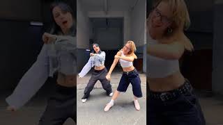 Download lagu Zeynep ve Esin snap dansı #manifest #manifam #dance #fyp mp3