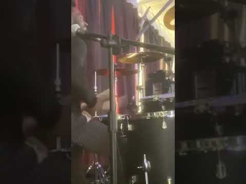 OMG 😲This drummer is so fast