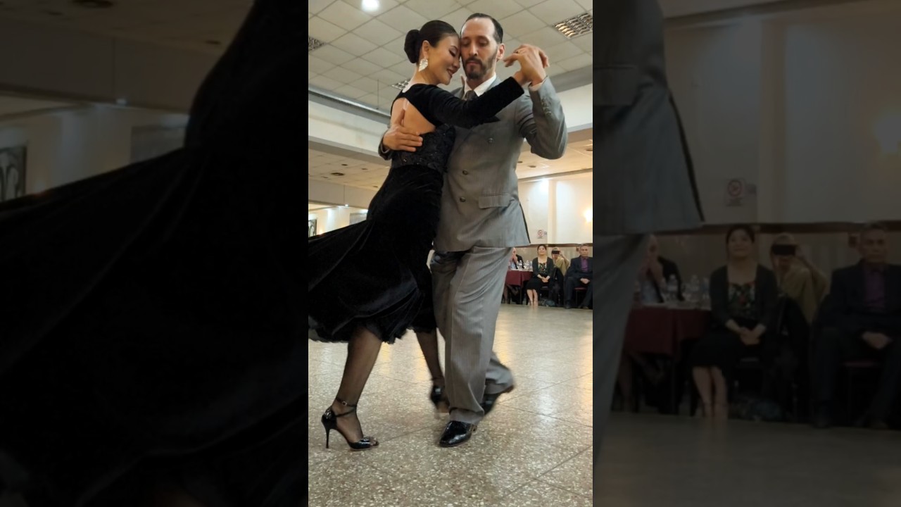 Naoko Tsutsumizaki y Cristian Lopez. La Cicatriz (D'Arienzo) Milonga La Baldosa 14ago26