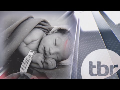 Nasce Apolo, fruto da relação entre Isis Broken e Aqualienn