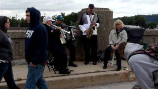 preview picture of video 'Ragtime Band at Bridge Bust'