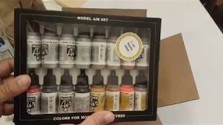 Unboxing an Order from the Scale Hobbyist