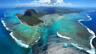 10 Strangest Waterfalls in the World