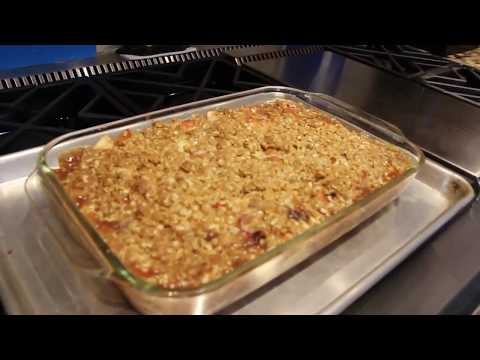 WORLD'S BEST APPLE CRISP RECIPE/SIMPLE AND EASY...
