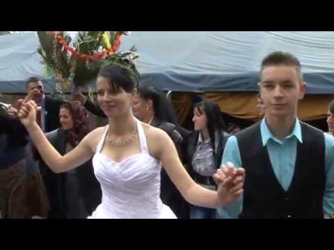 Nunta  DINEL SI CRISTINA  PURCARESTI VALEA FINTINILOR 16.10.2011