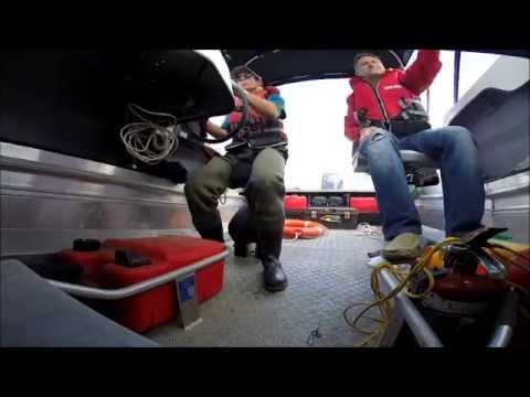 Boat Seat Shock Mitigation: Shark 'Flex' suspension seat versus no suspension