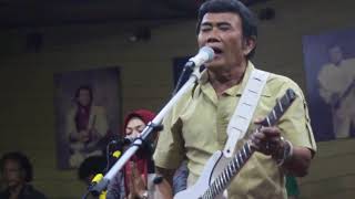 Download lagu LATIHAN RHOMA IRAMA Lagu baca 26 sept 2017 untuk konser Lombok, NTB mp3