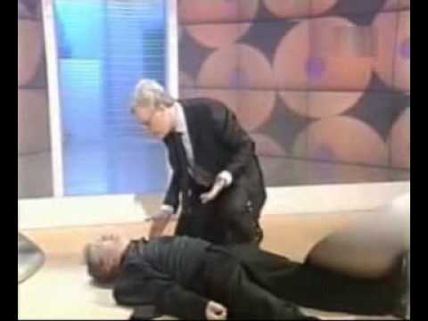 Giulio Tremonti e la riforma ammazza-preti by Corrado Guzzanti