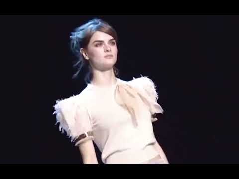 Louis Vuitton Spring/Summer 2004 Full Show