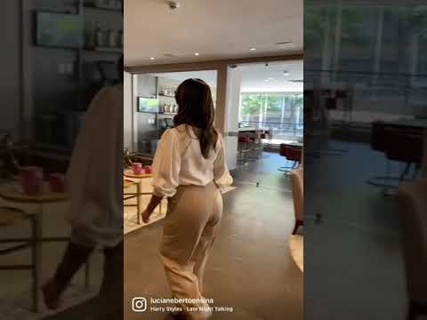 A FORMA CORRETA E ELEGANTE DE CAMINHAR