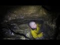Situación terrorífica quedarse atascado en una cueva mientras se llena de agua 