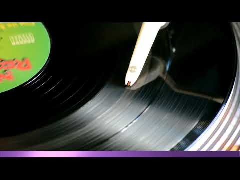 Flip Da Scrip - Throw Ya Hands In The Air ('92 version)