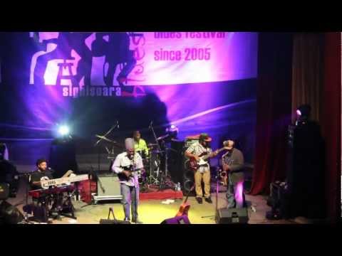 Corey Harris & Rasta Blues - Sighisoara Blues 2012 1st.avi