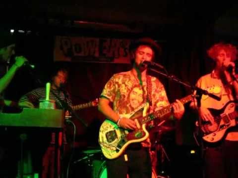 Trustworthy Rock (Australia) - Will and the People - 24/01/2013