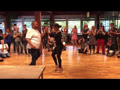 Zacarías Ferreira - Asesina, Alex y Desiree