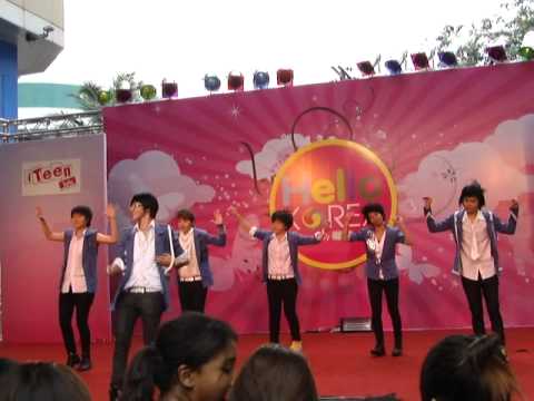 120128 T-Rex cover Boy Friend @ Hello Korea [1]