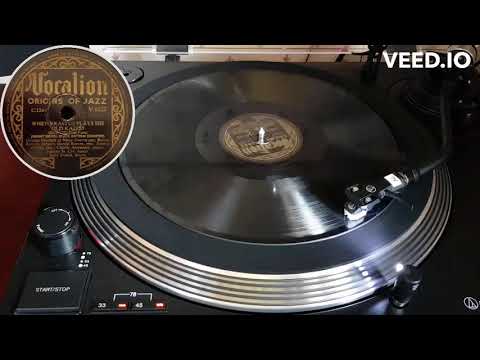 Johnny Dodds Black Bottom Stompers - When Erastus Plays His Old Kazoo.