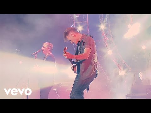 Ratones Paranoicos - El Centauro (En Vivo en el Hipódromo) (Official Video)