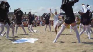 preview picture of video 'Rehoboth Beach Drag Volleyball 2009'